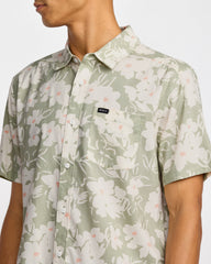 Sunup Short Sleeve Shirt - Light Olive | RVCA online