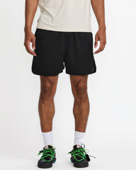VA Essential Mesh Short 18" Short - Black | RVCA online