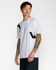 VAa Divided Short Sleeve Tee - White | RVCA online