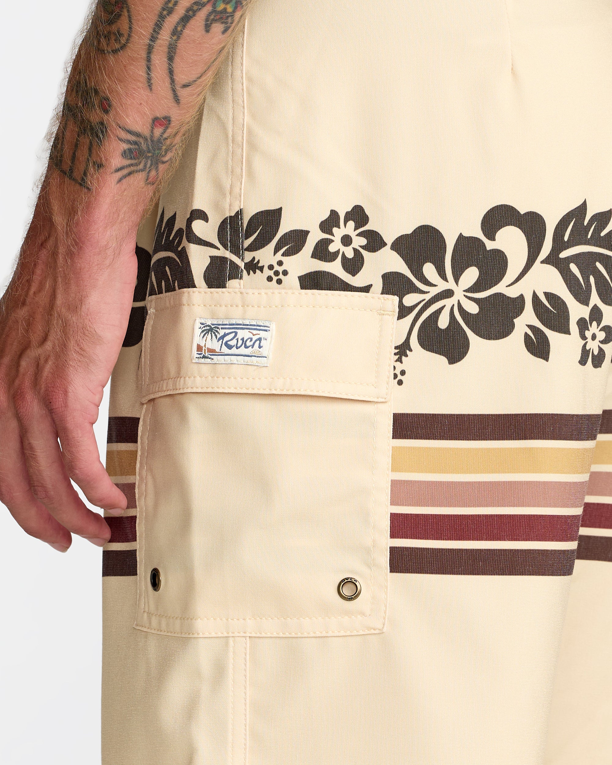 Exotica Trunk 17" - Butter | RVCA on sale