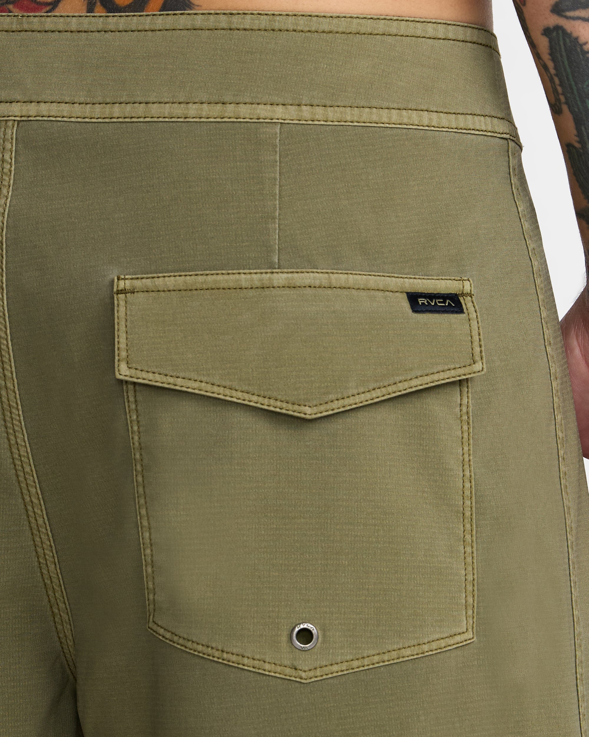 VA Pigment 19" Trunks - Martini Olive | RVCA online