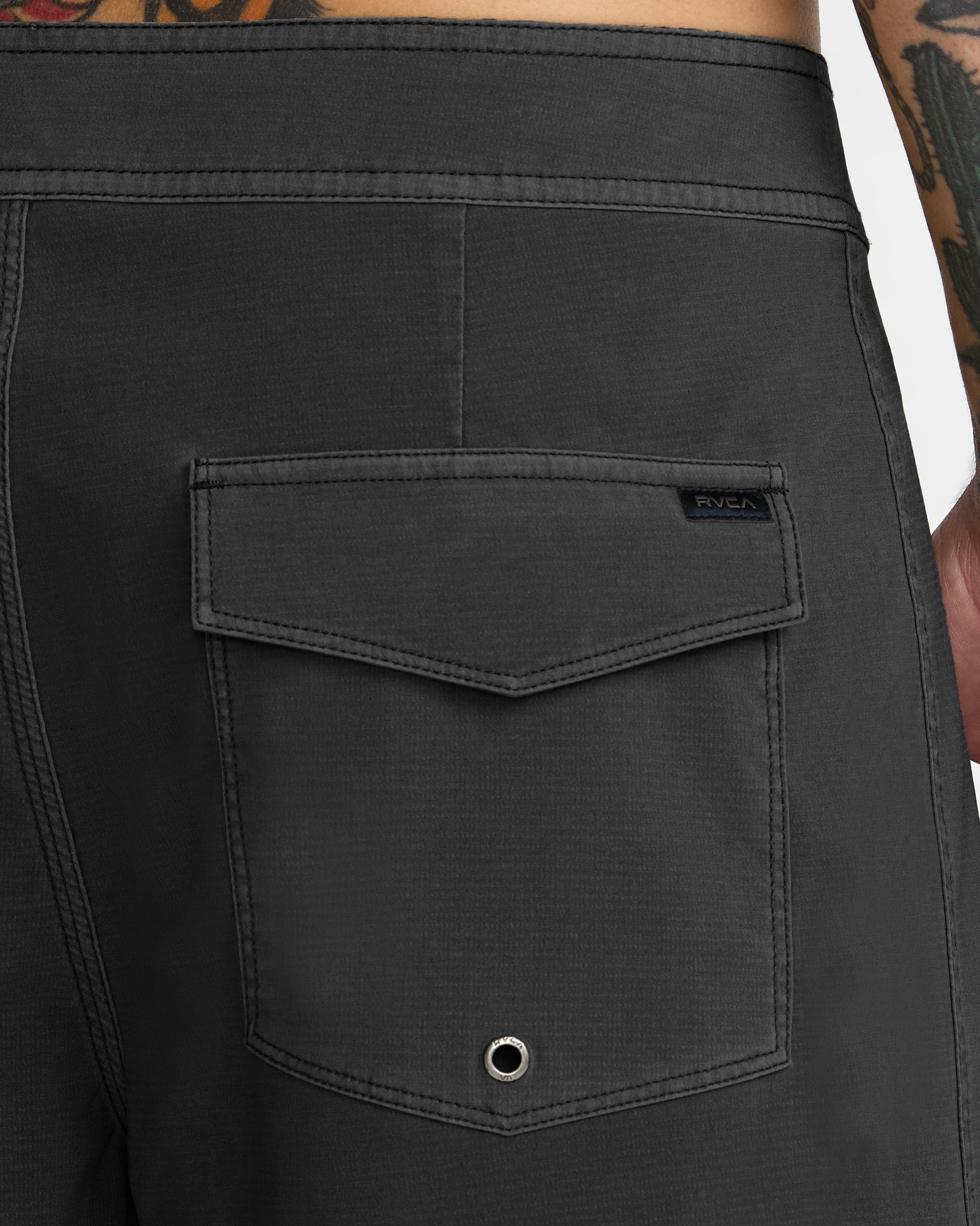 VA Pigment 19" Trunks - RVCA Black | RVCA on sale