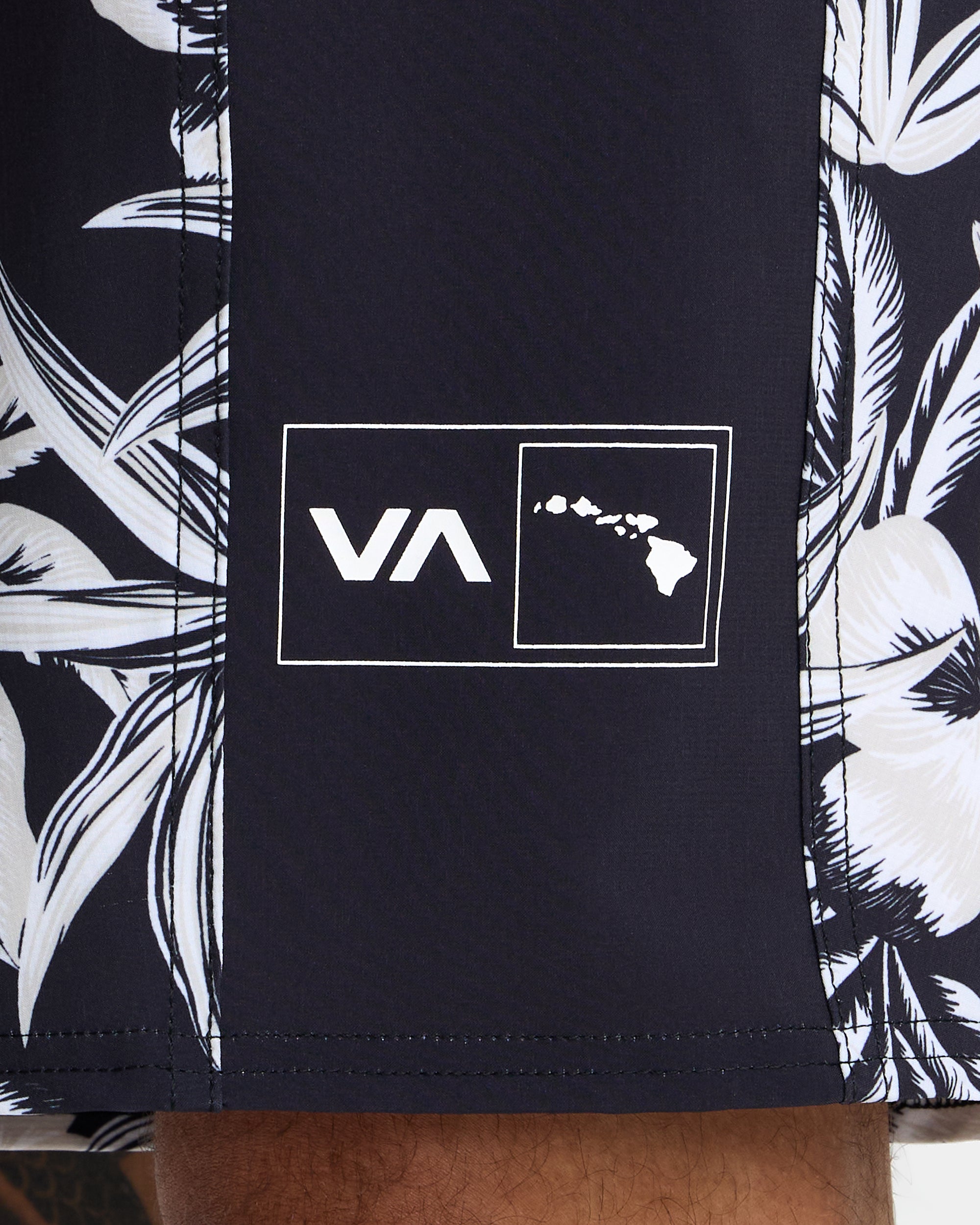 Apex 2 Trunks - Black Floral | RVCA US