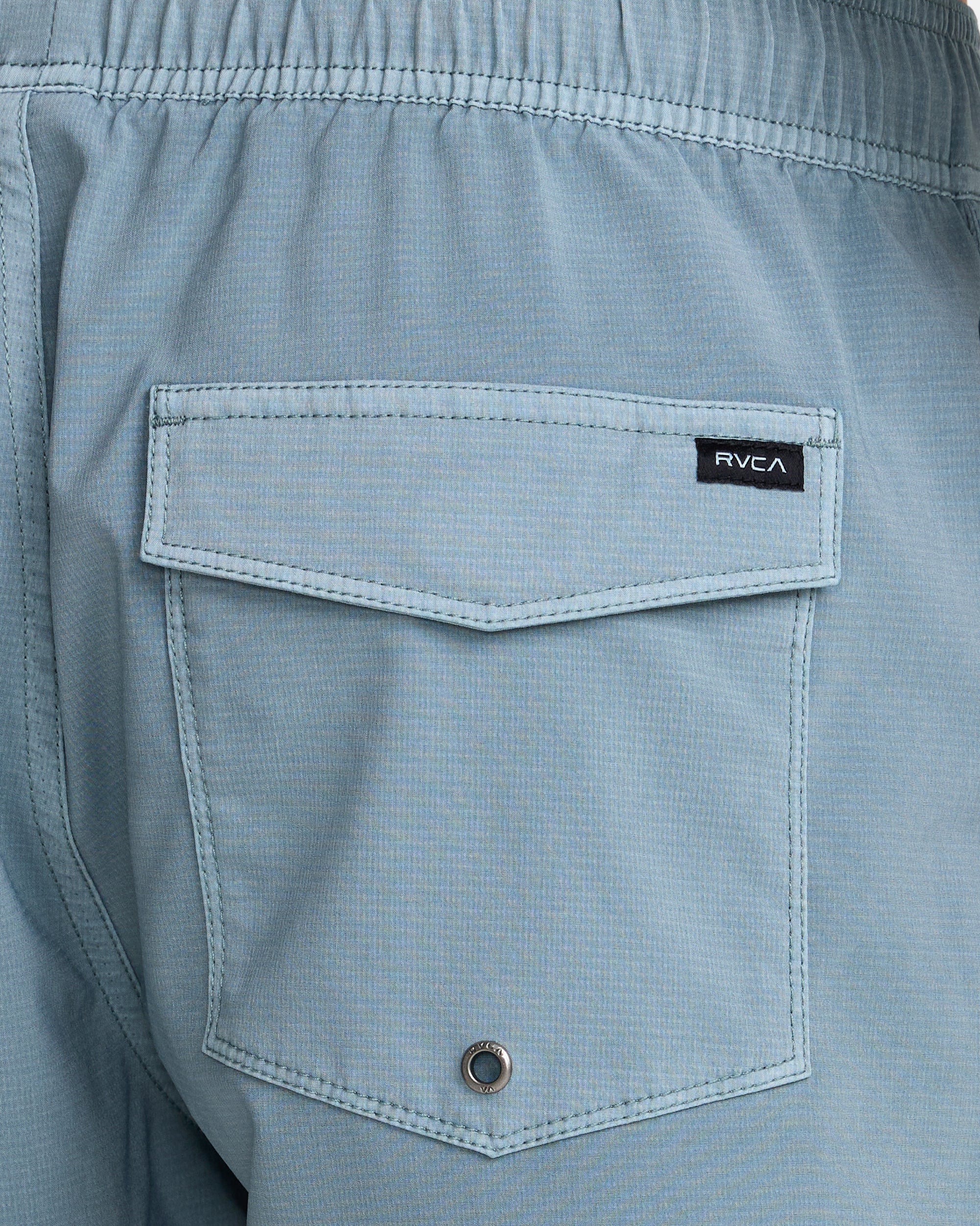 VA Pigment Elastic 16" Shorts - Lead | RVCA online