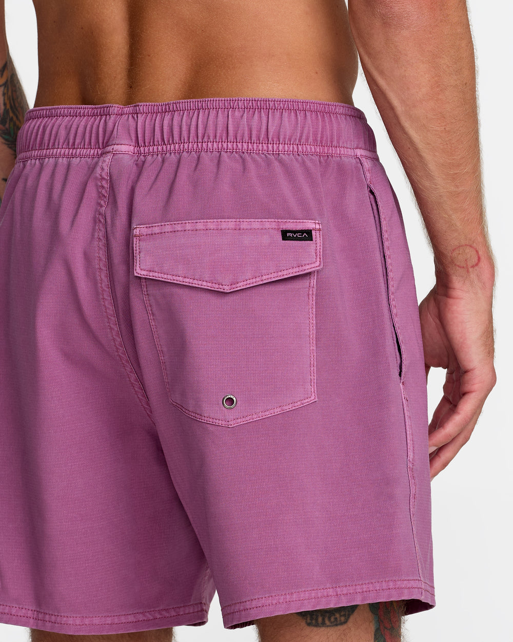 VA Pigment Elastic Short Trunk 16" - Rose Shadow | RVCA US