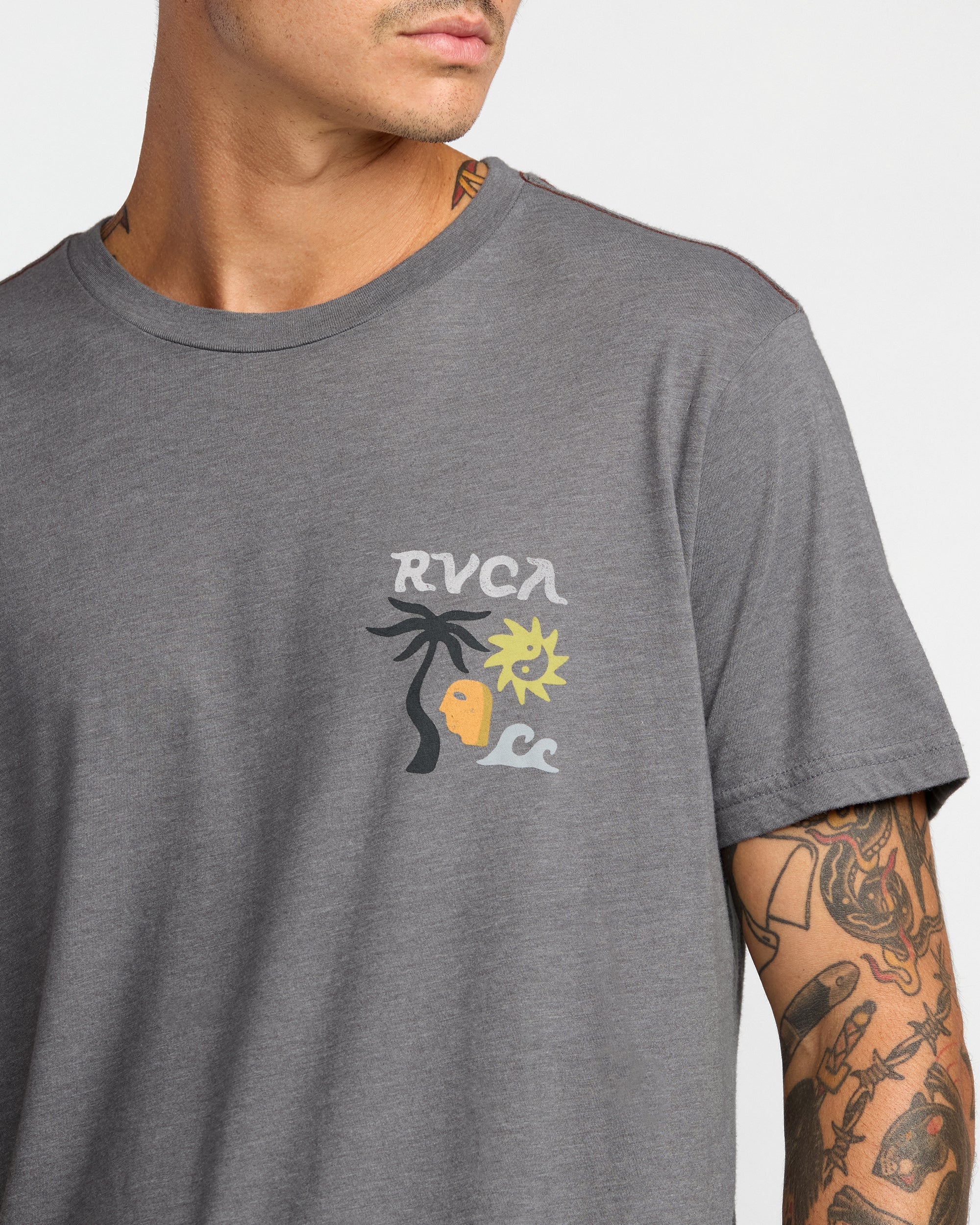 Deep Think Short Sleeve Tee - Smoke | RVCA online