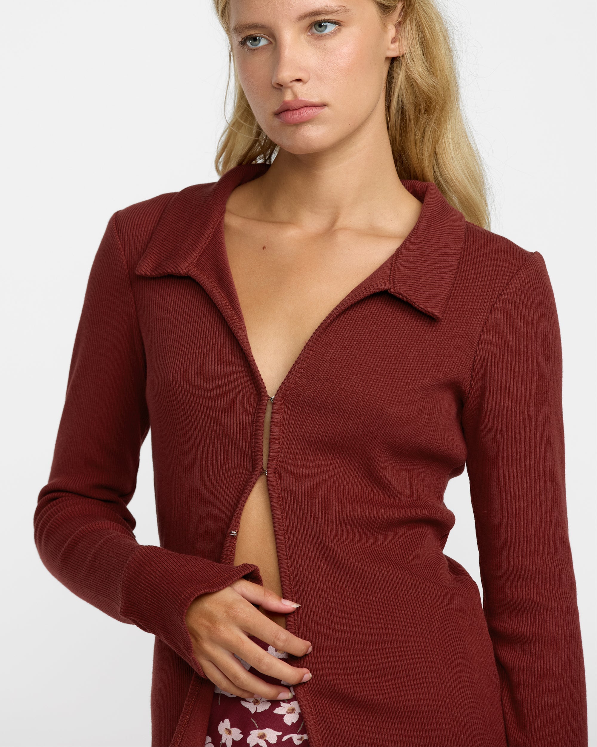Devine Knit - Cranberry | RVCA outlet