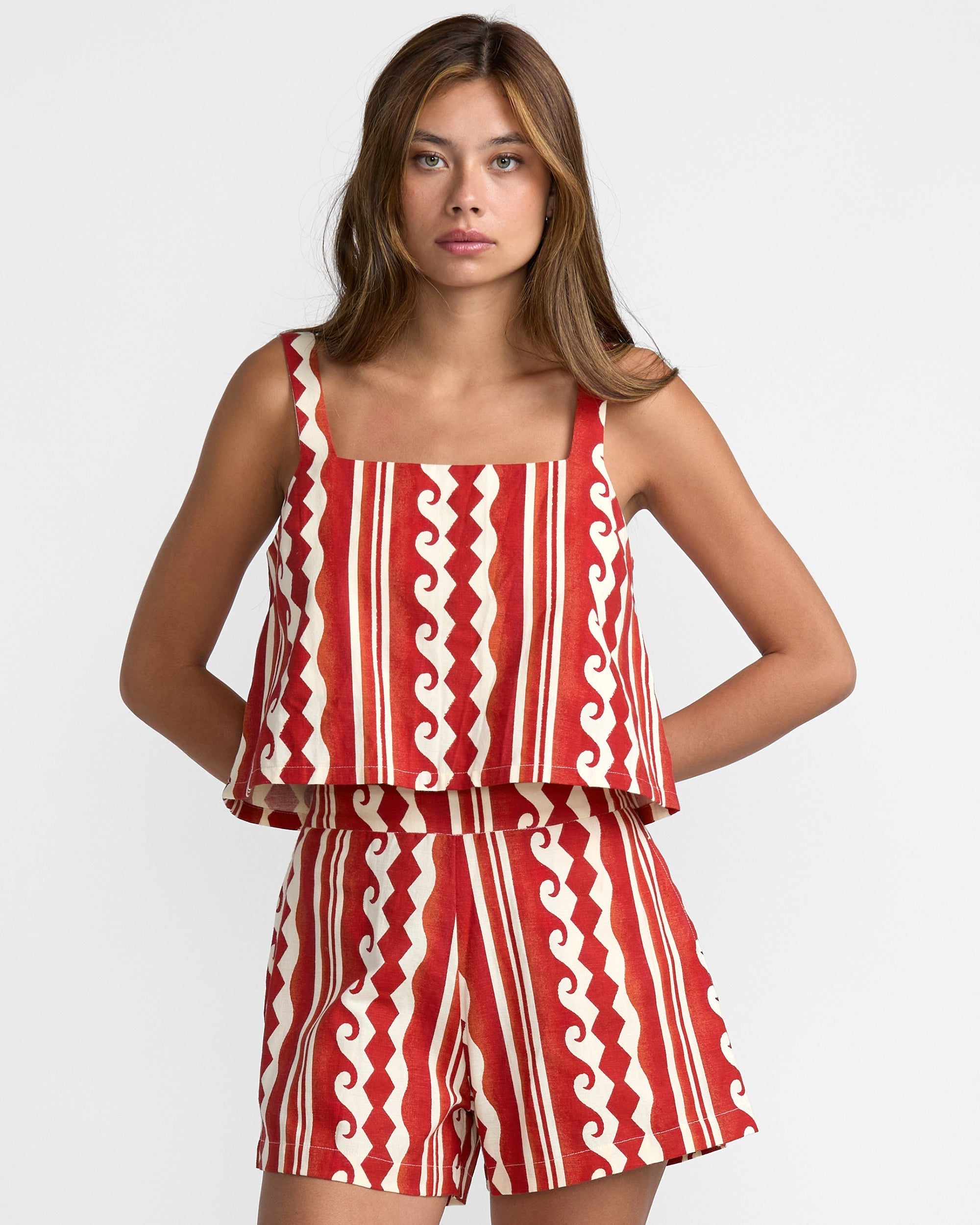Baker Top - Pepper Red Print | RVCA on sale