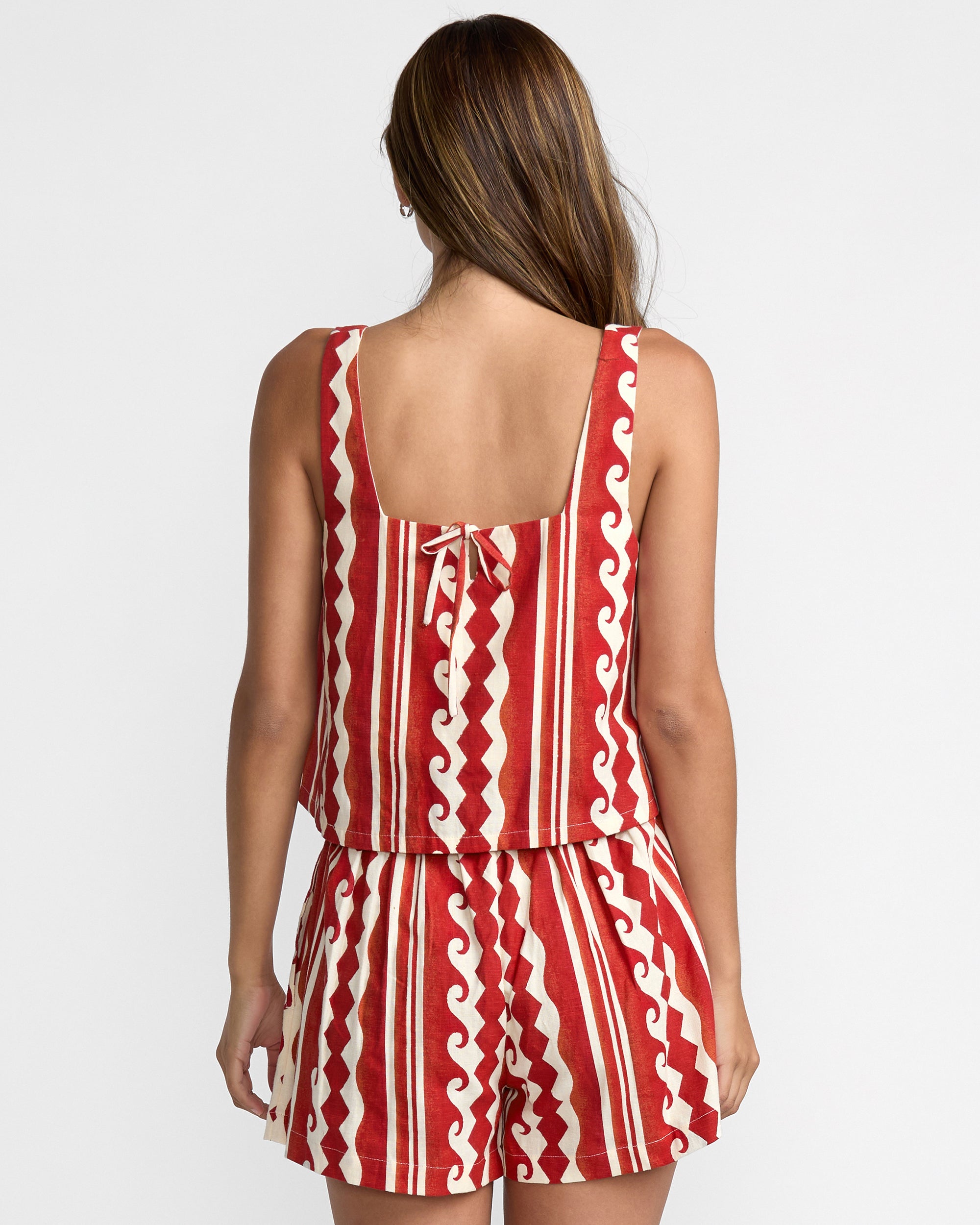 Baker Top - Pepper Red Print | RVCA on sale