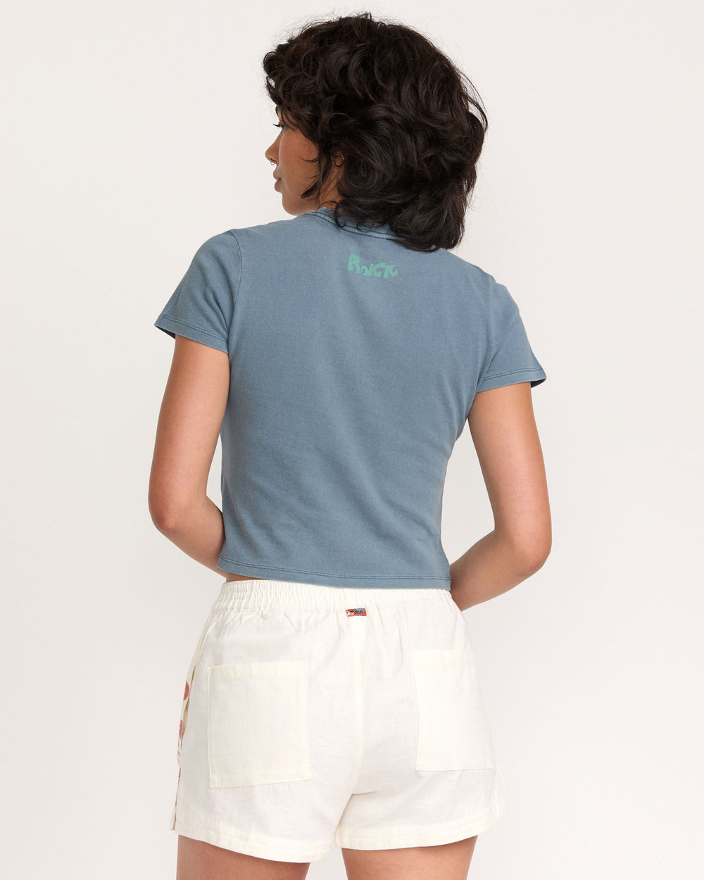 Lauryn Alvarez 411 Tee - Vintage Navy | RVCA US