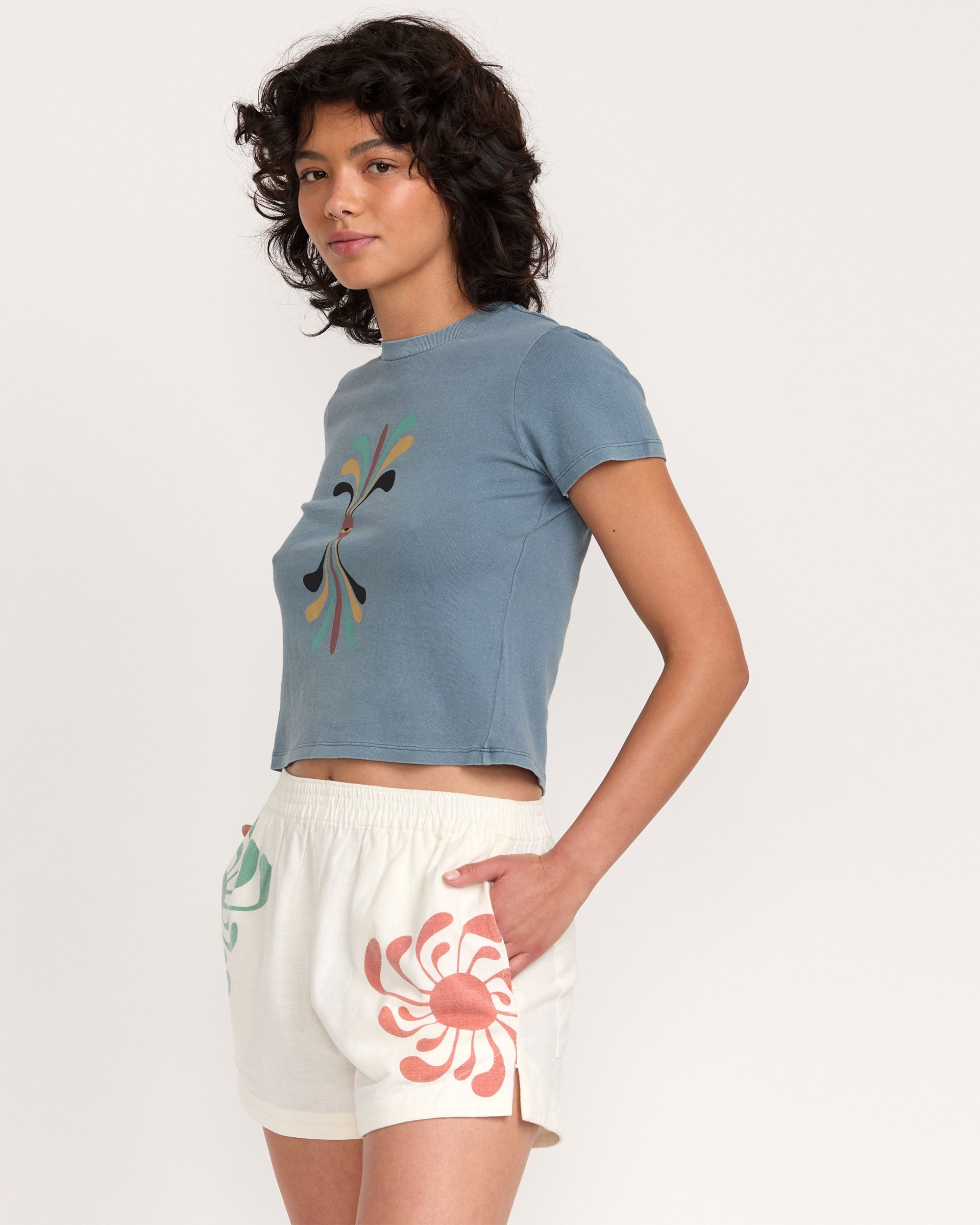 Lauryn Alvarez 411 Tee - Vintage Navy | RVCA US