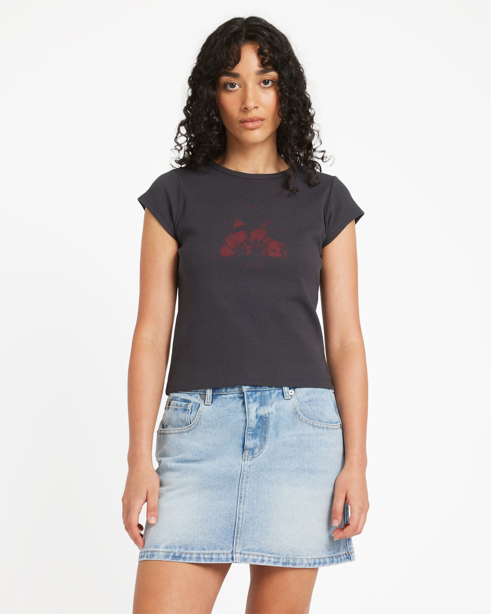 Ribbed Slim Tee - Washed Black | RVCA online