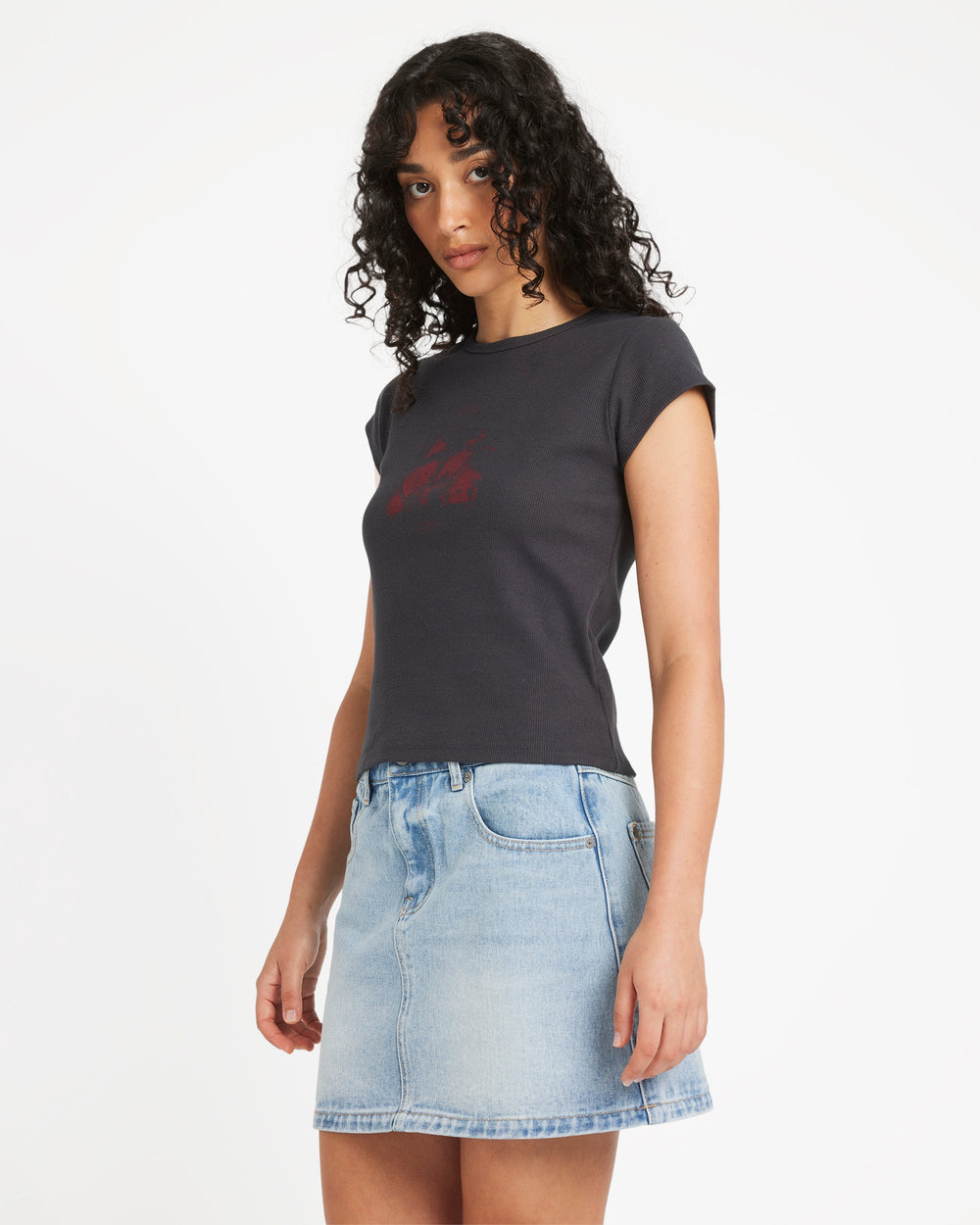 Ribbed Slim Tee - Washed Black | RVCA online