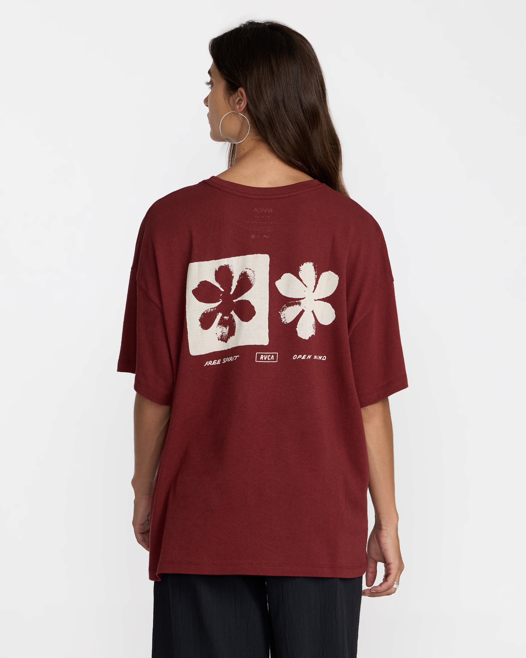 Open Minds Boyfriend Tee - Madder Brown | RVCA near me