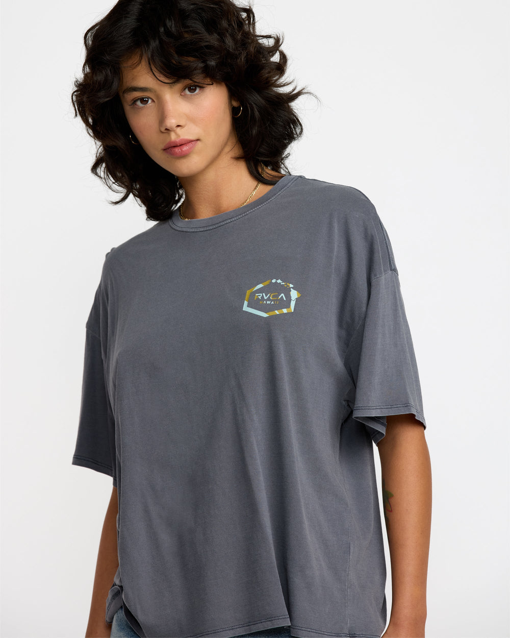 Hawaii Hex II Baggie Tee - Gravel | RVCA on sale