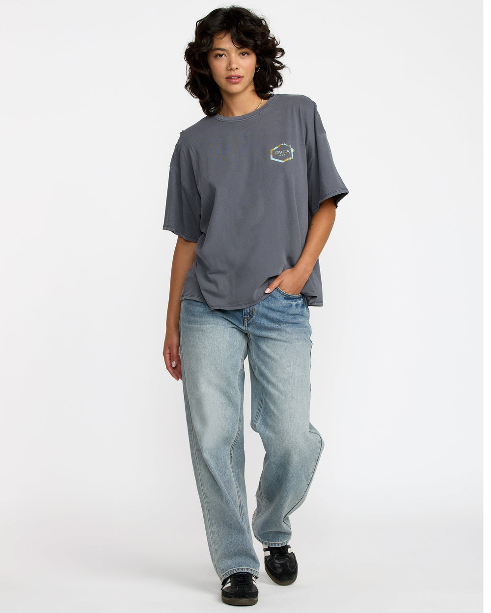 Hawaii Hex II Baggie Tee - Gravel | RVCA on sale