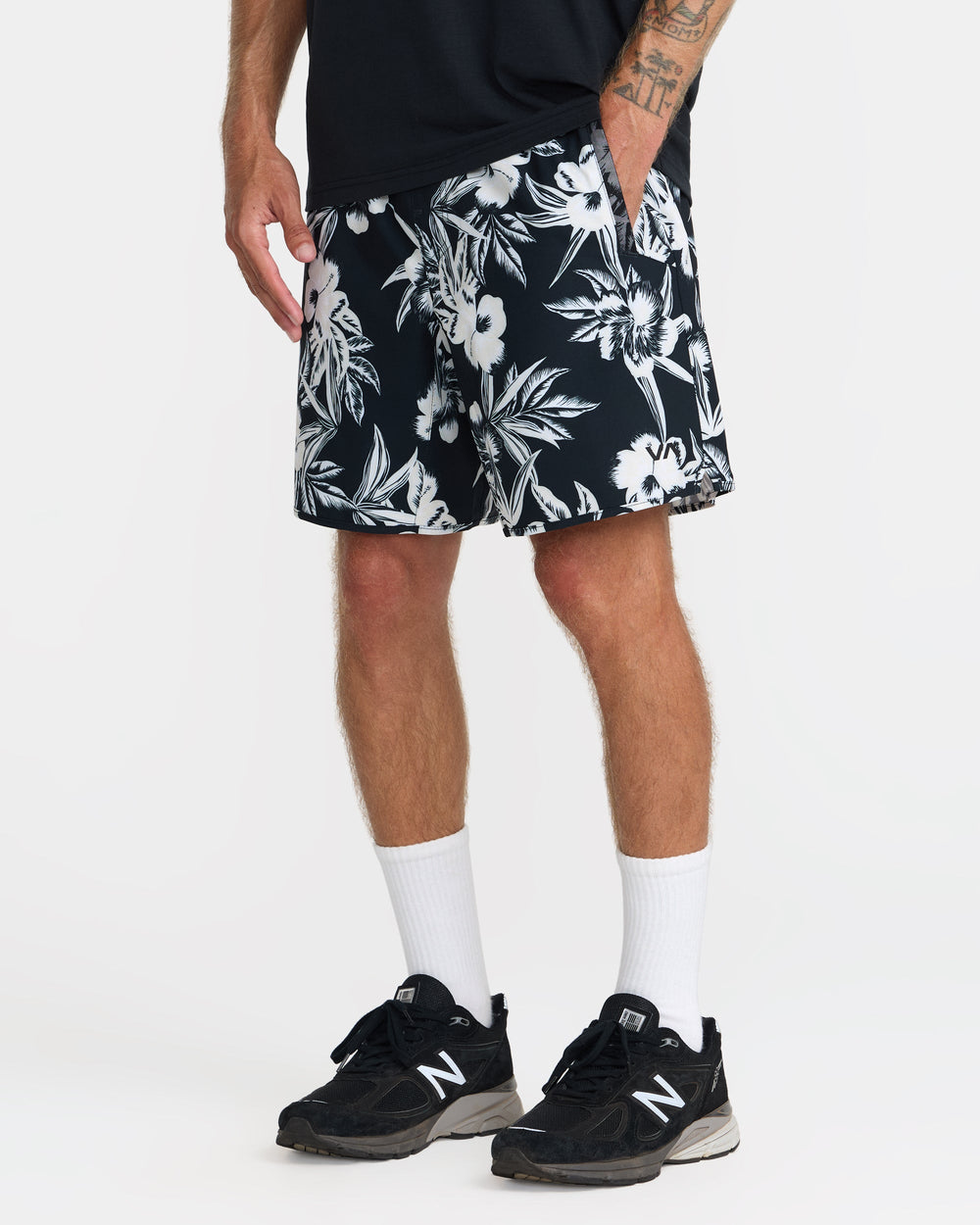 Hawaii Yogger Stretch 17" Shorts - Black Floral | RVCA on sale