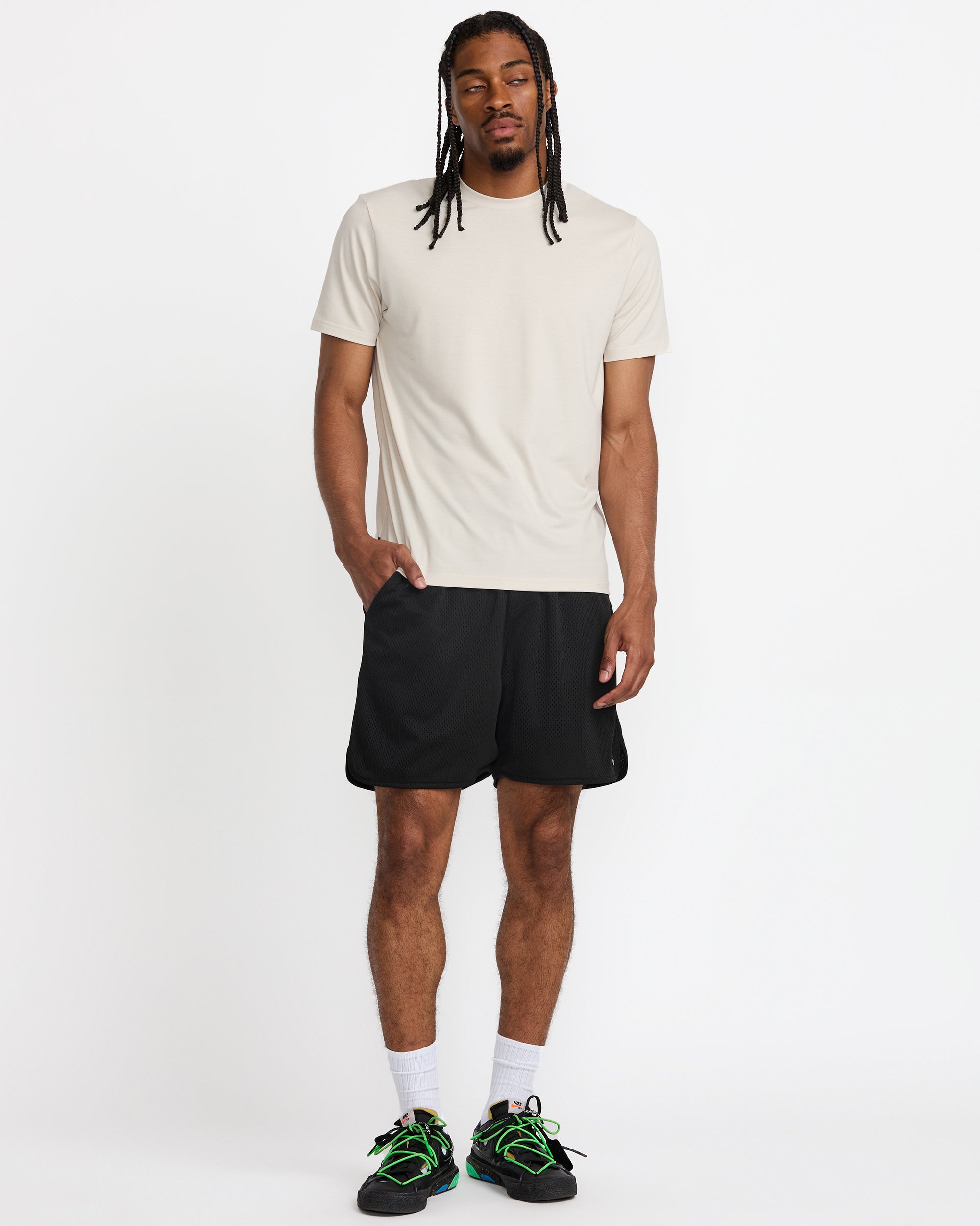 VA Essential Mesh Short 18" Short - Black | RVCA online