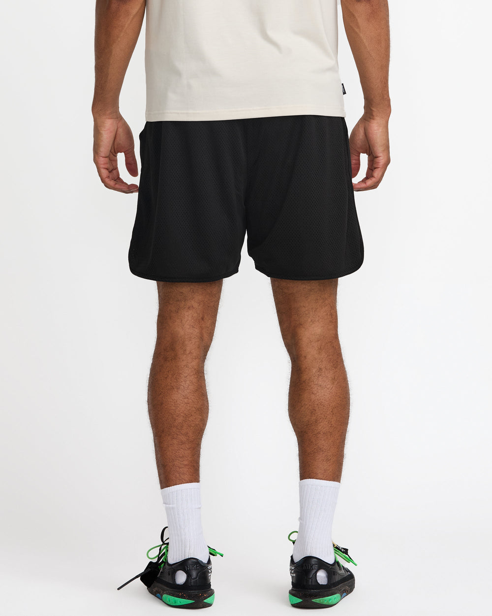 VA Essential Mesh Short 18" Short - Black | RVCA online