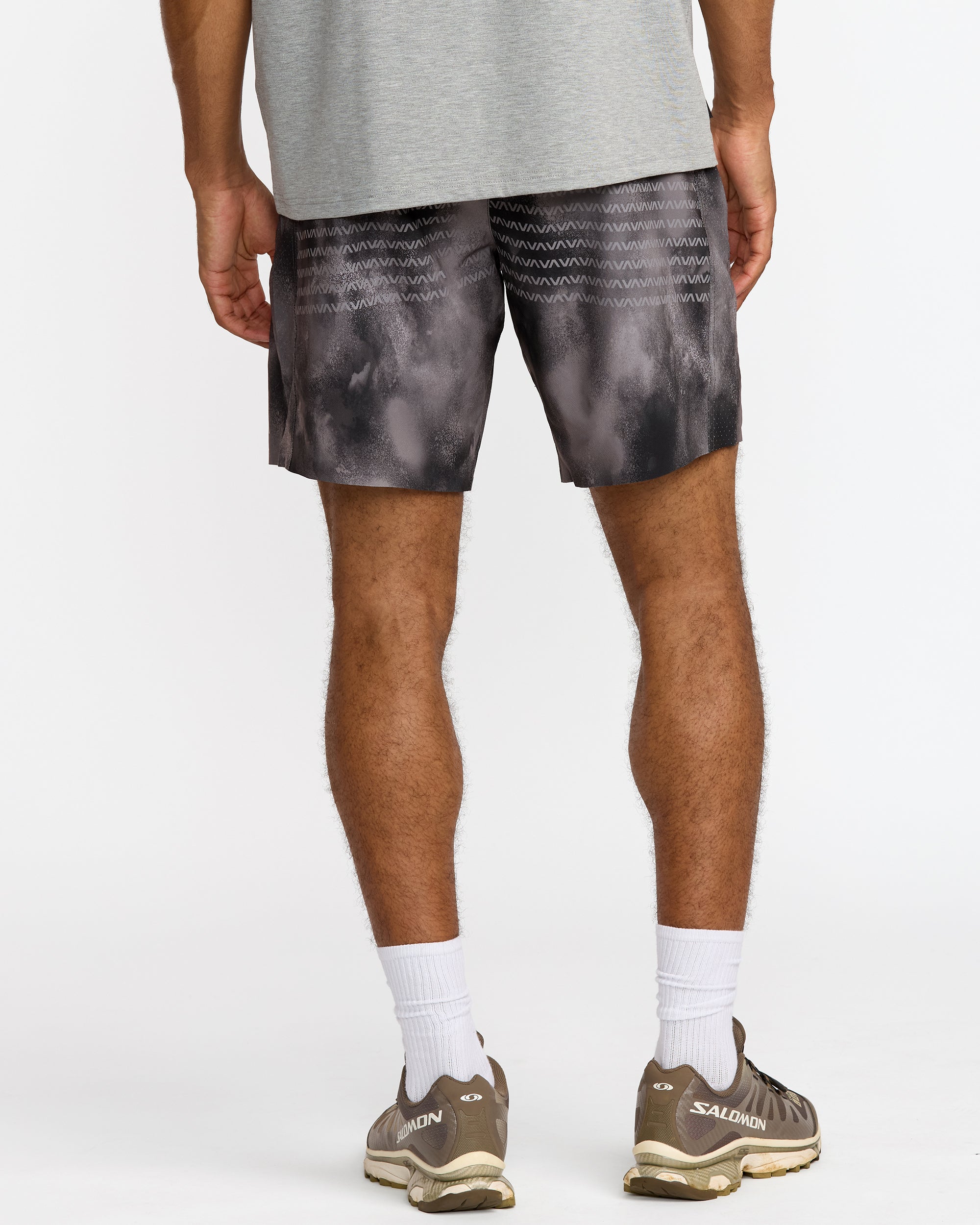 Yogger Plus 2 18" Short - Smoke | RVCA on sale