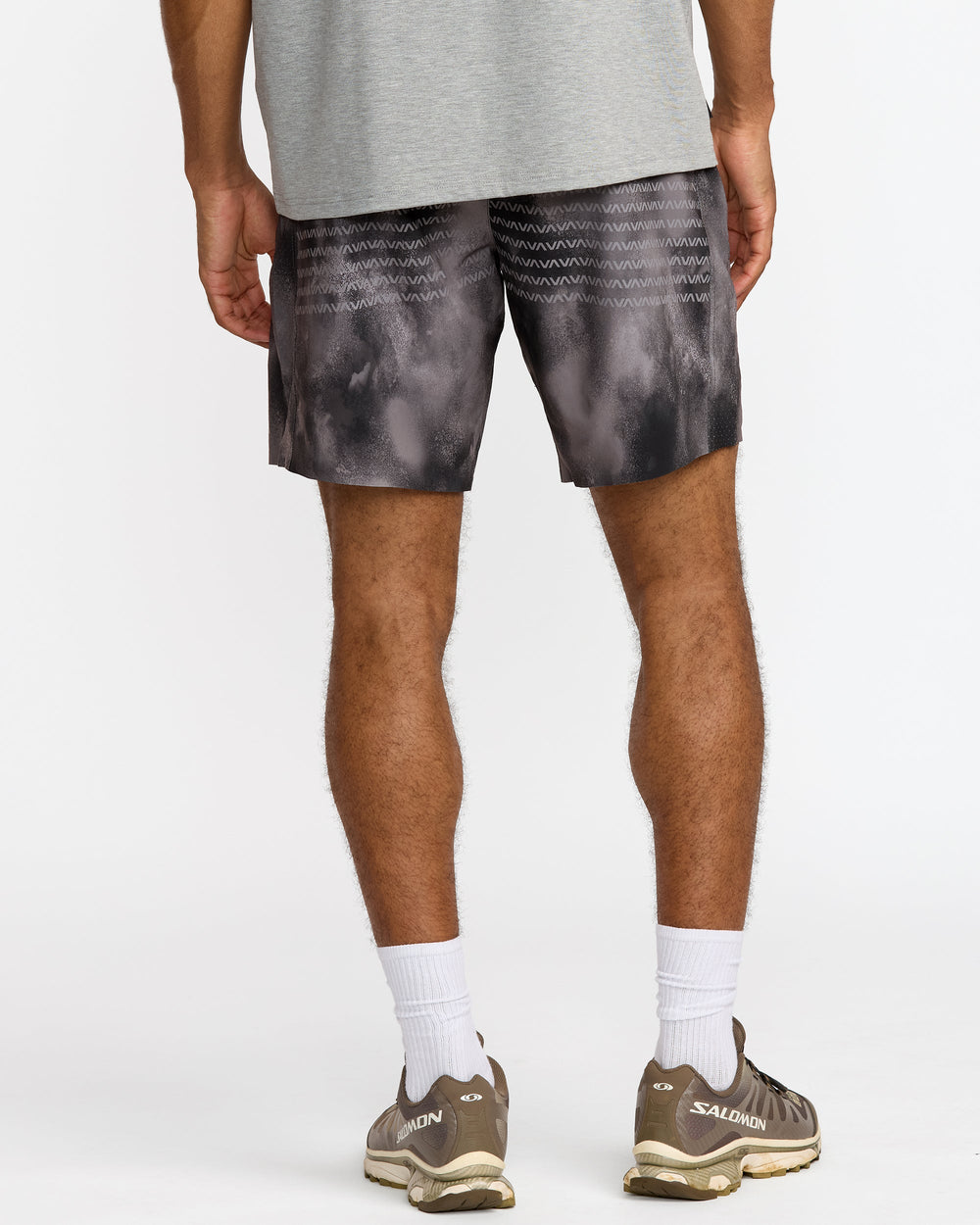 Yogger Plus 2 18" Short - Smoke | RVCA on sale