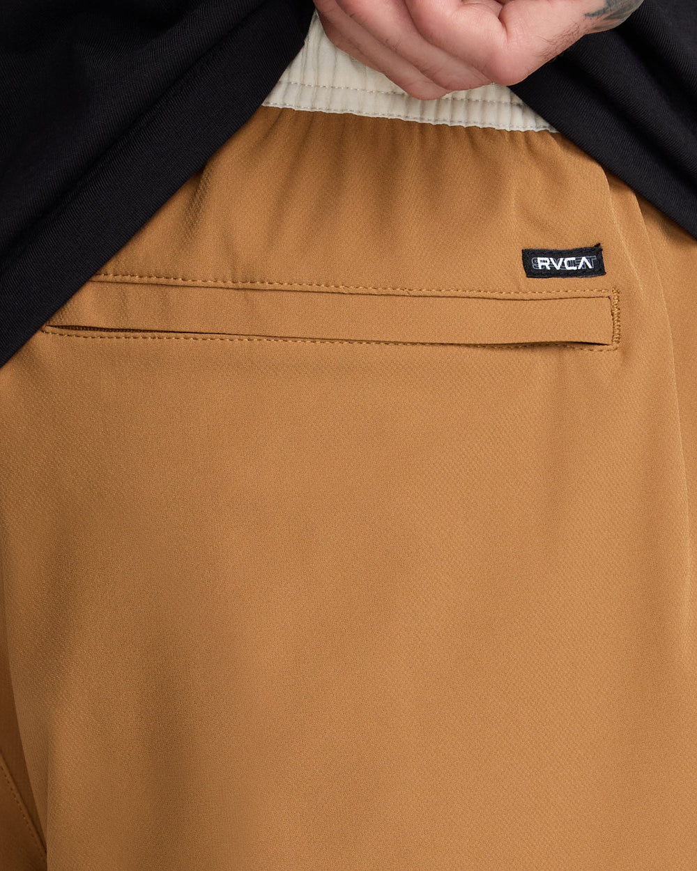 Yogger Stretch Contrast 17" Shorts - Camel | RVCA near me