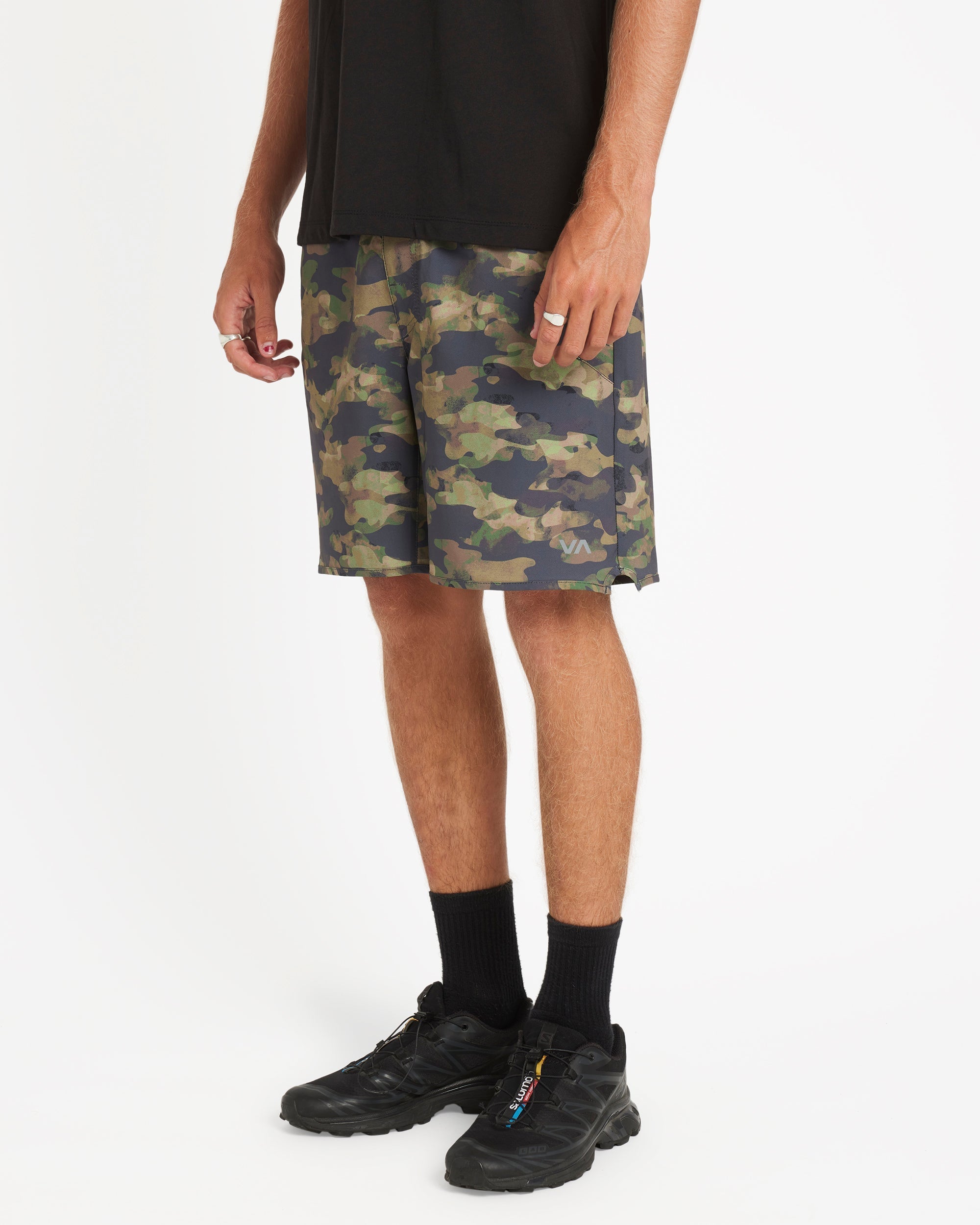Yogger Stretch Contrast 17" Short - Olive | RVCA US