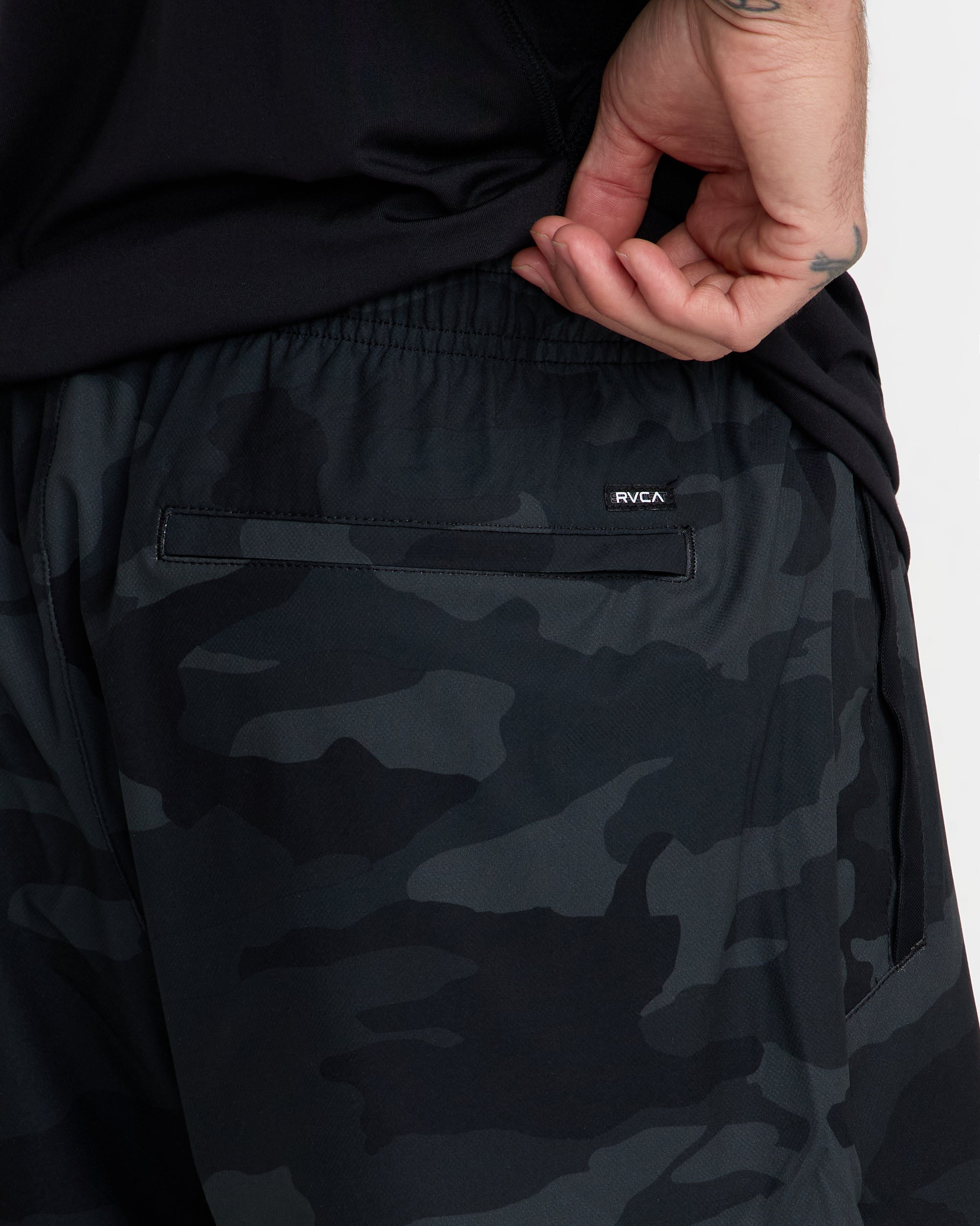 Yogger Stretch 17" Short - Camouflage | RVCA near me