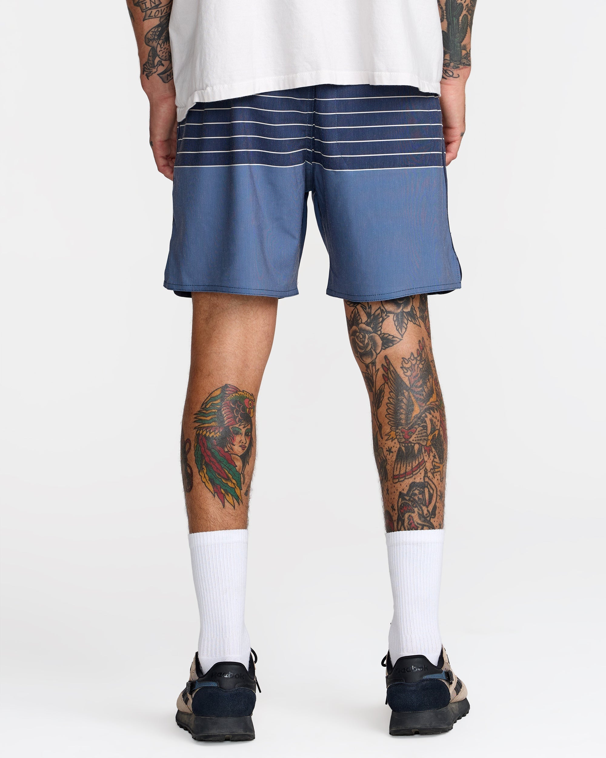 Yogger Hybrid 17" Short - Moody Blue | RVCA online