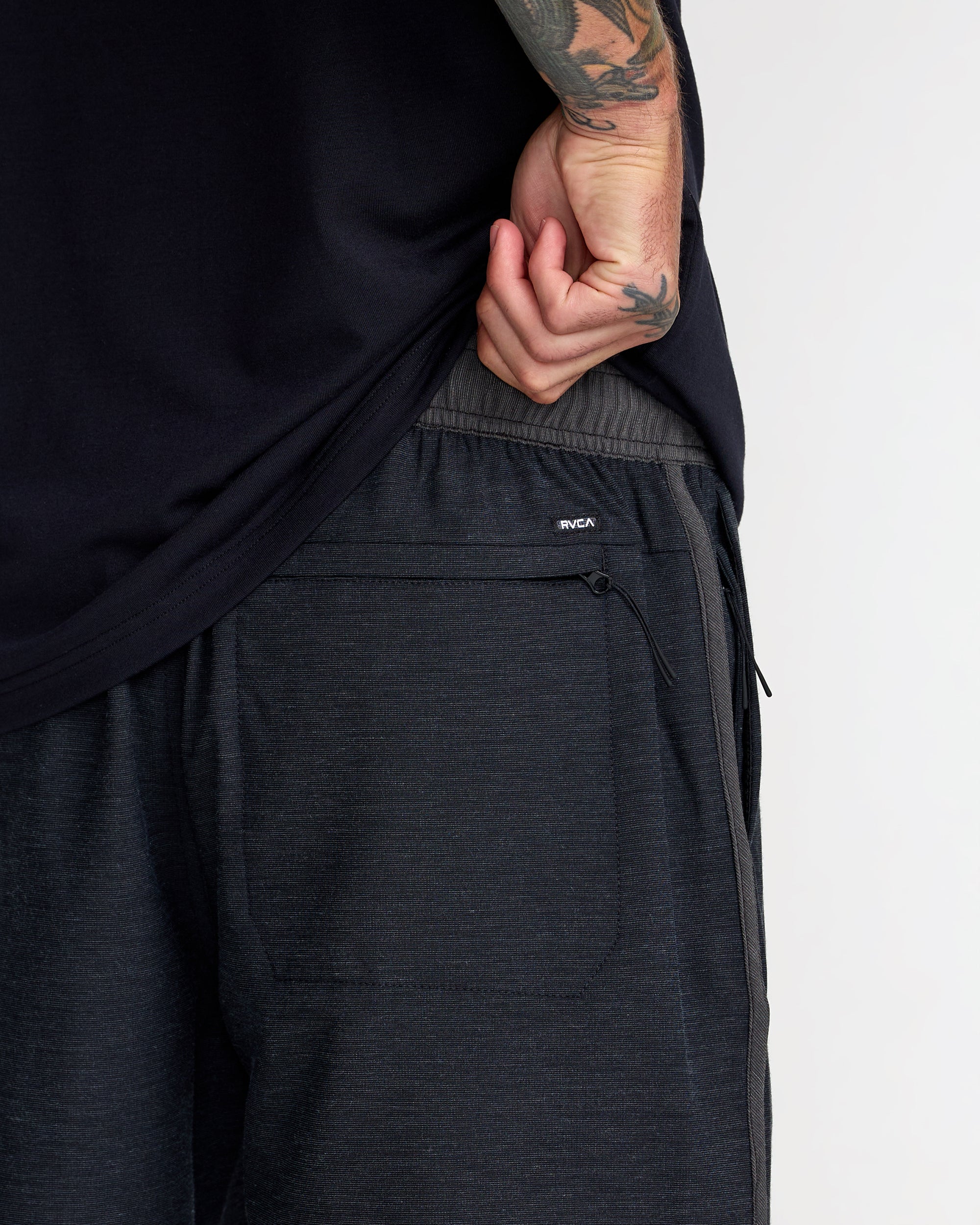Yogger Hybrid 17" Short - Rvca Black | RVCA outlet