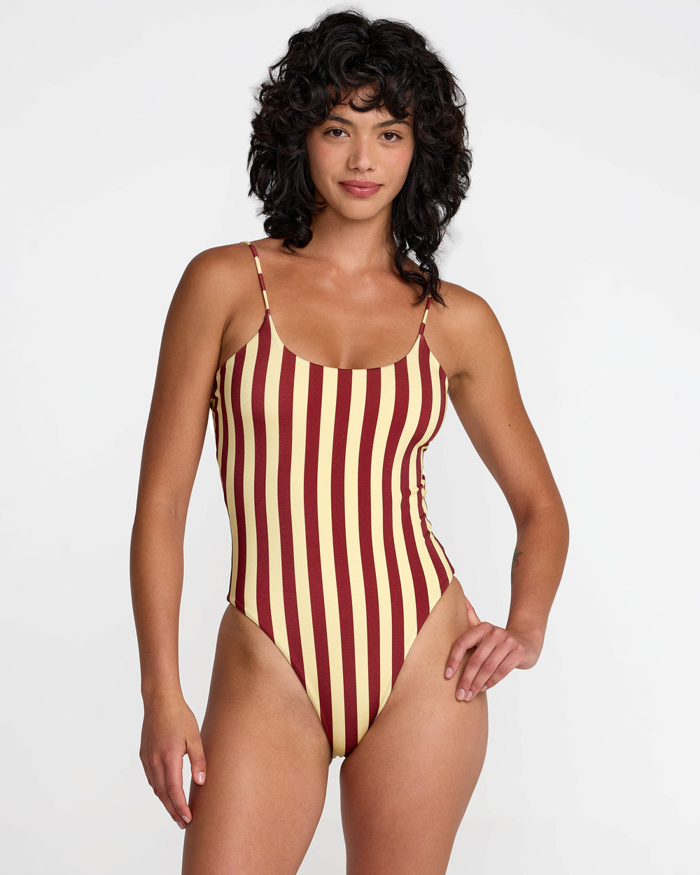 Leon Basic Scoop One Piece - Sunshine | RVCA online