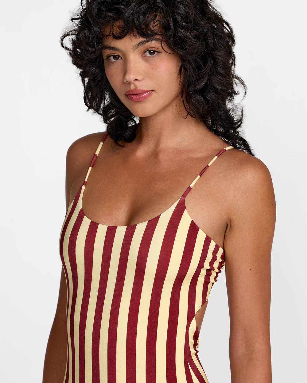 Leon Basic Scoop One Piece - Sunshine | RVCA online