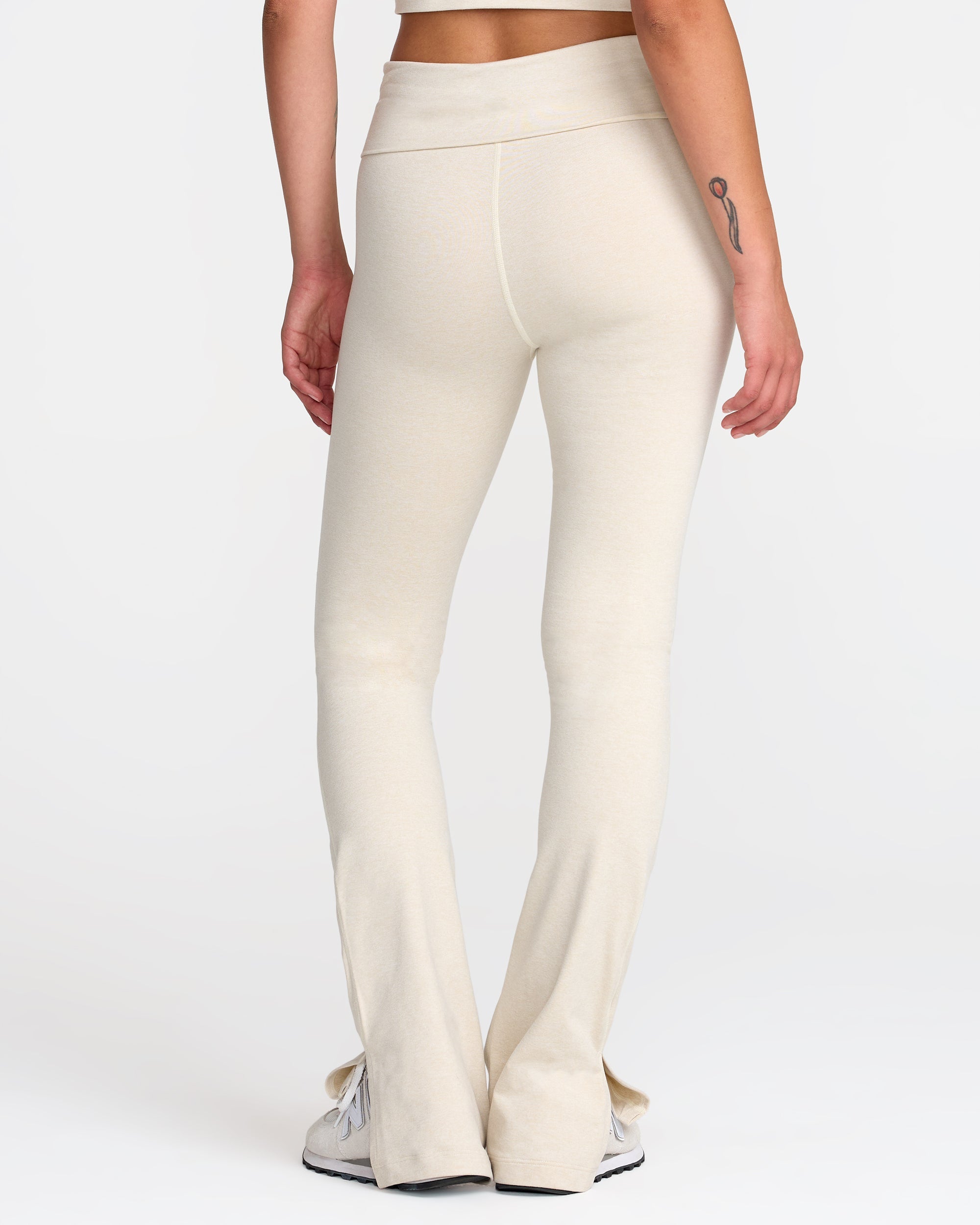 VA Fold Over Flare - Vintage White | RVCA online