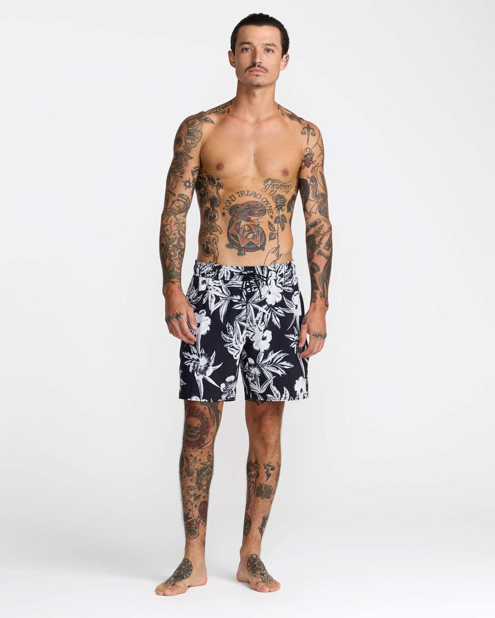 VA Elastic 17" Shorts - Black Floral | RVCA outlet