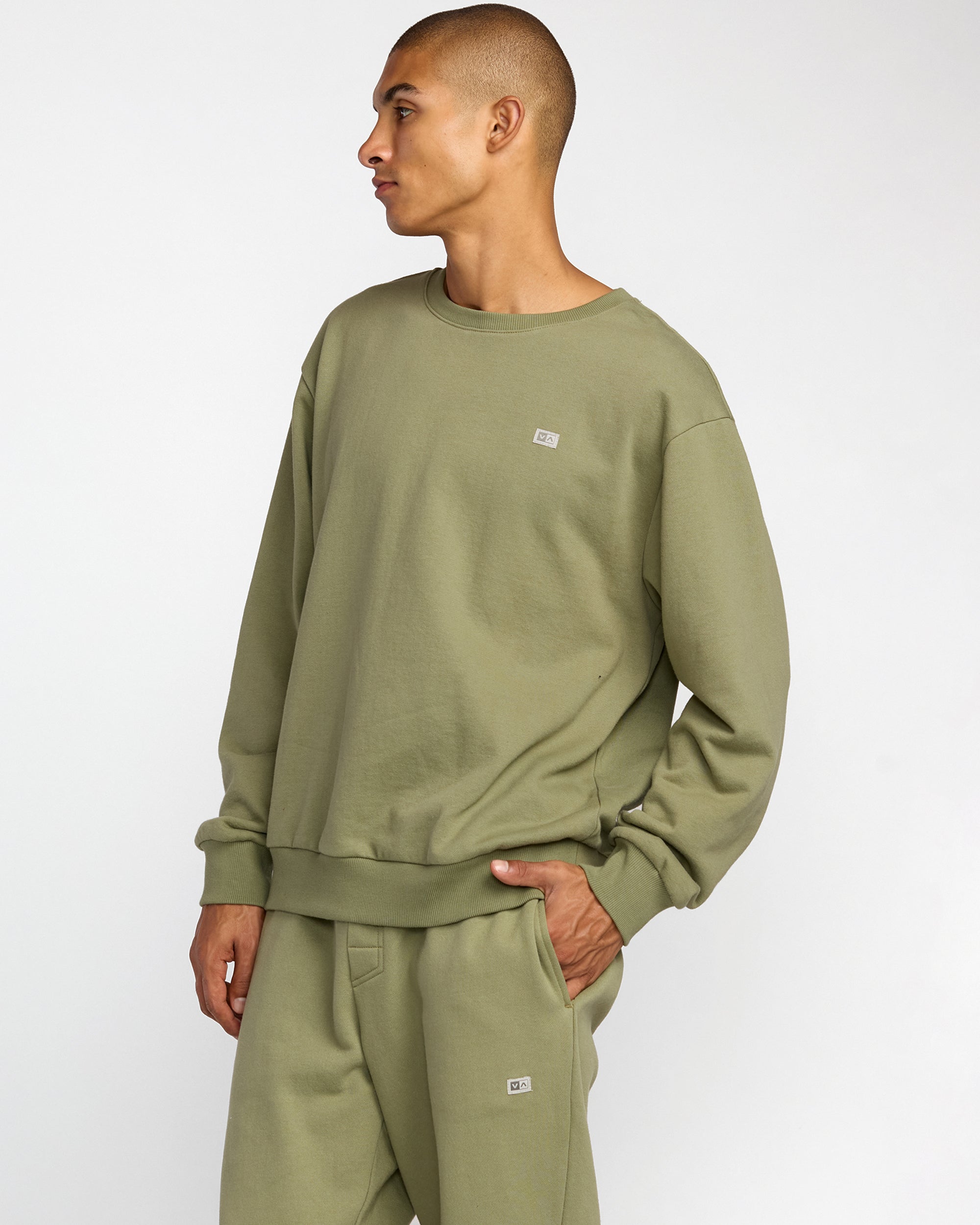 VA Essential Crew - Ranger Green | RVCA outlet