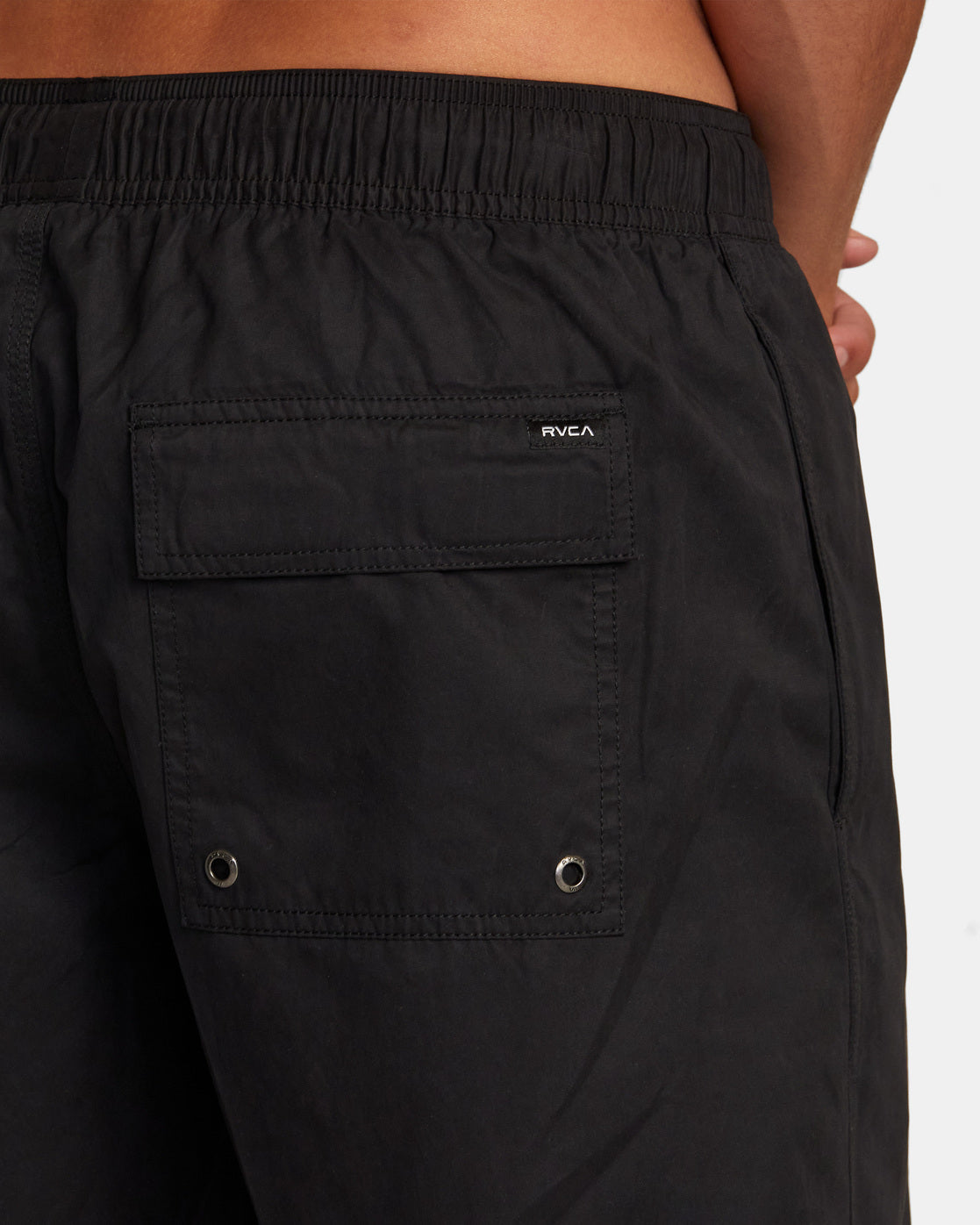 Opposites Elastic 2 Trunk 17" - Black | RVCA online