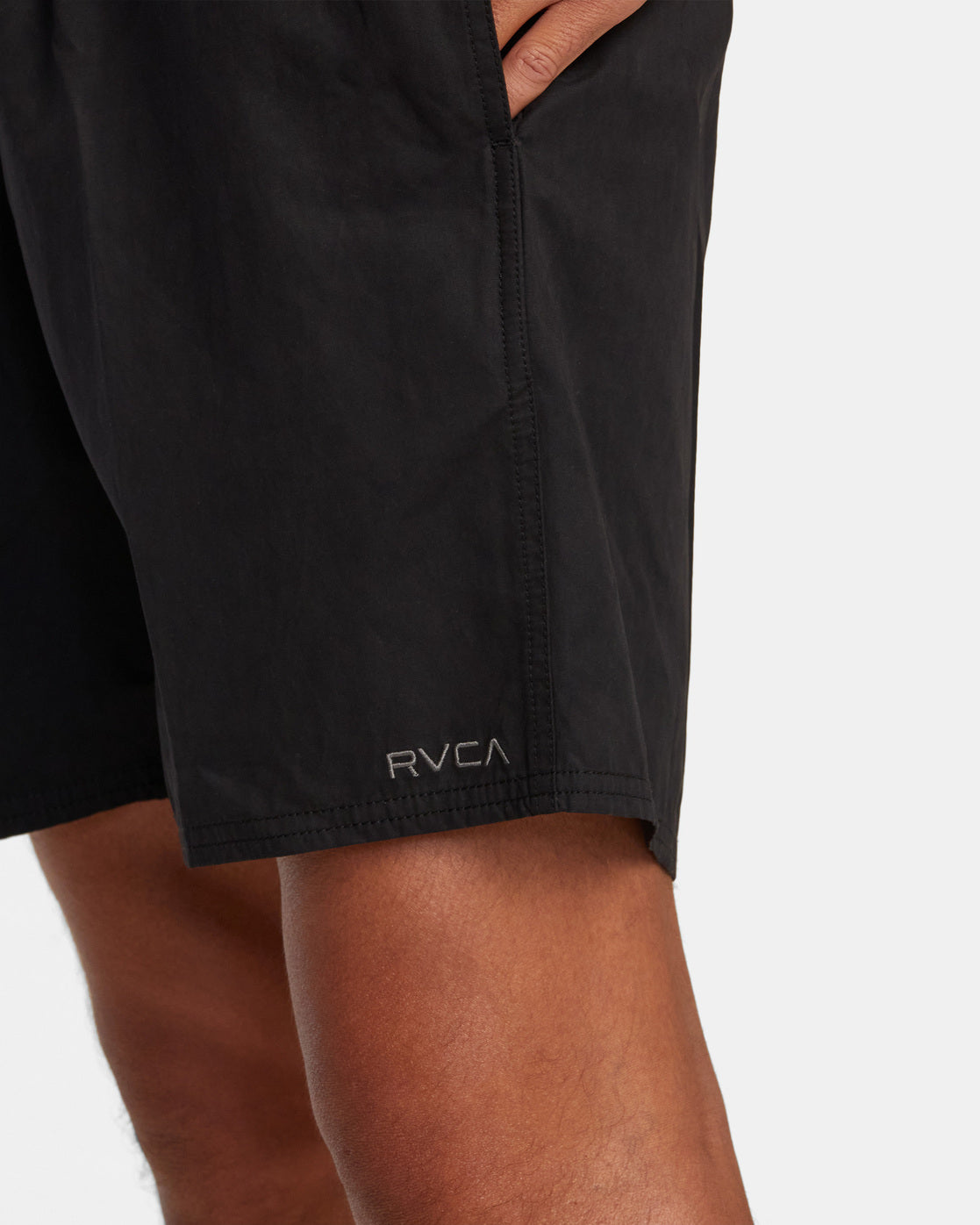 Opposites Elastic 2 Trunk 17" - Black | RVCA online