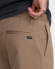 Weekend Stretch Short 20" - Dark Khaki | RVCA near me